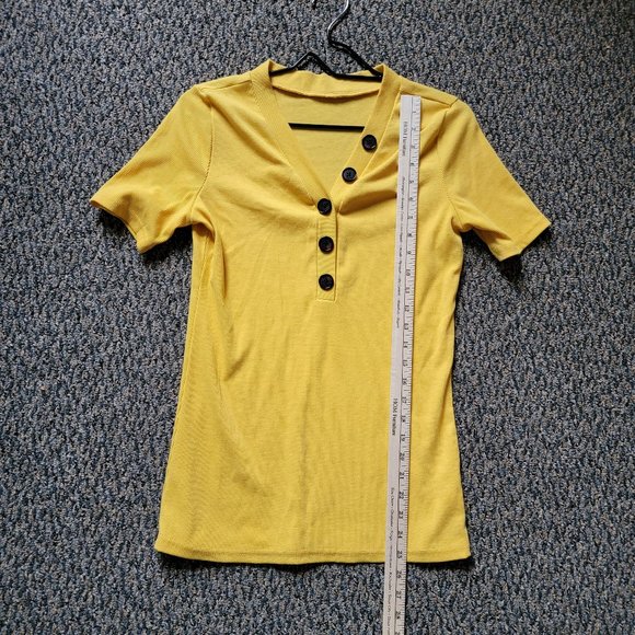 Bright Yellow Asymmetric Button Stretch Tee Size Medium Unbranded - Picture 8 of 9